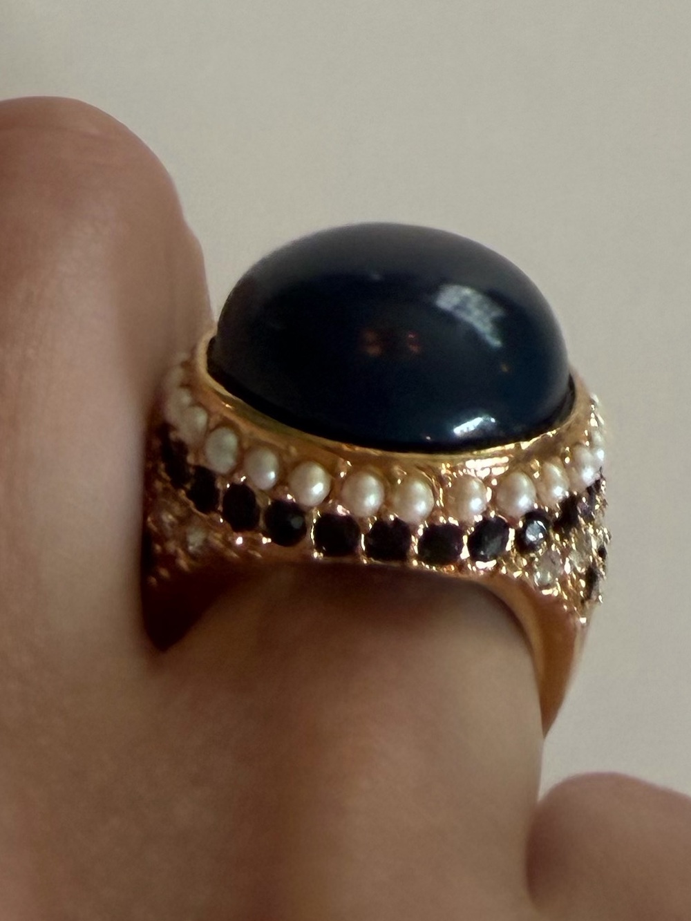 kate spade gold ring w/ large navy cabochon & pearl & rhinestone accent stones